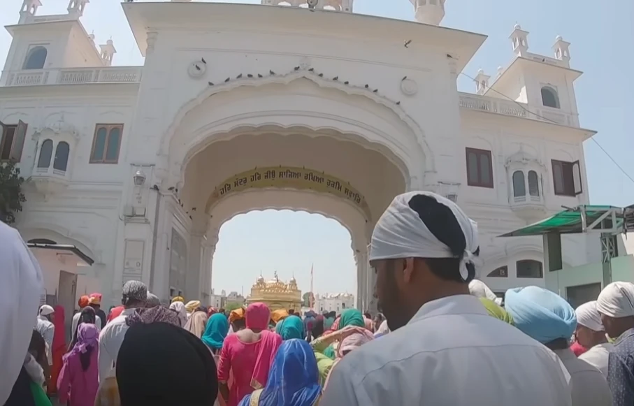 Experiencing India’s Golden Temple: 0 Cost Meals and Accommodation at a Sikh Gurdwara